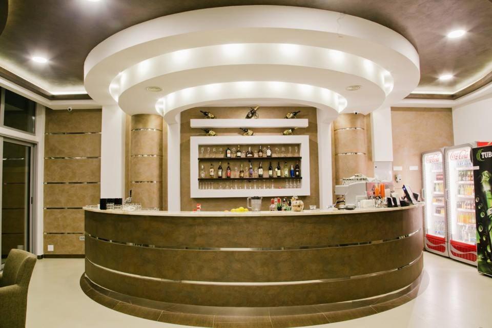 Hotel Oasis Podgorica Esterno foto