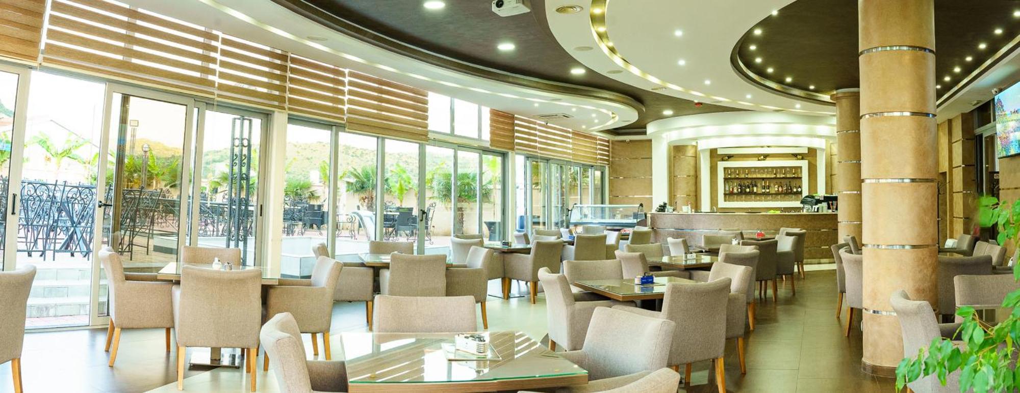Hotel Oasis Podgorica Esterno foto