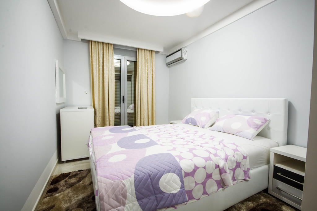 Hotel Oasis Podgorica Esterno foto