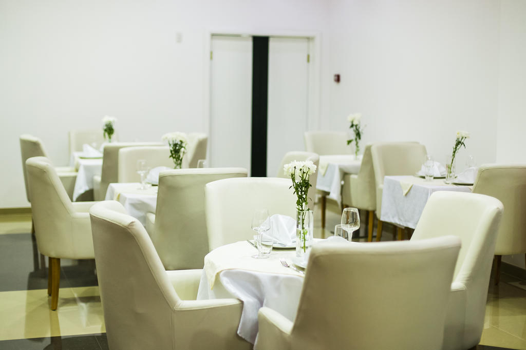 Hotel Oasis Podgorica Esterno foto