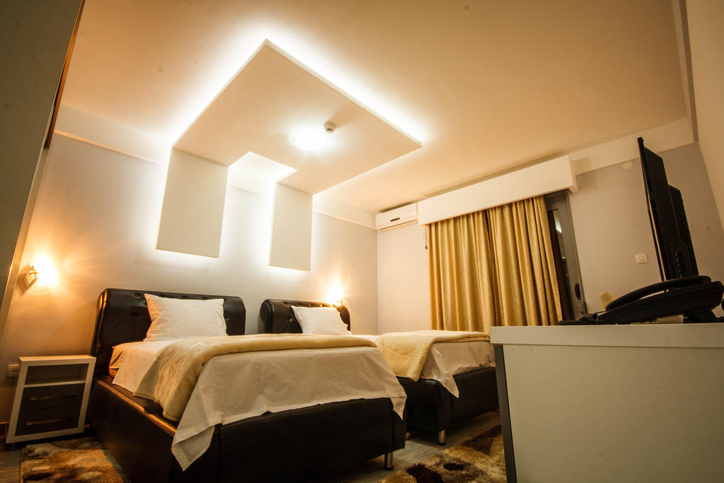 Hotel Oasis Podgorica Camera foto