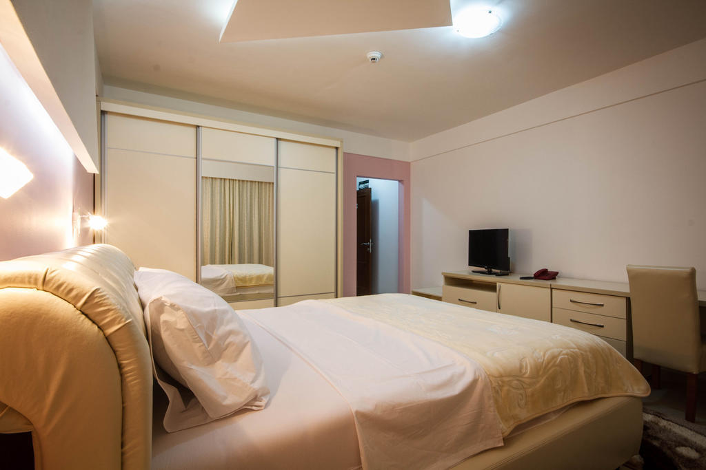 Hotel Oasis Podgorica Camera foto