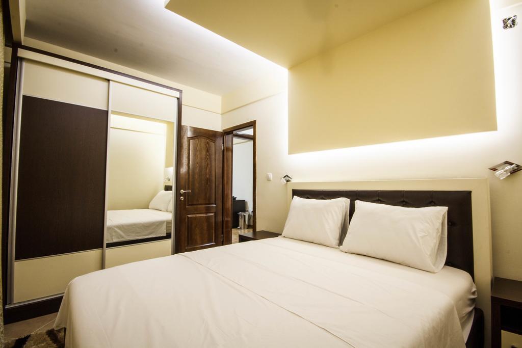 Hotel Oasis Podgorica Esterno foto
